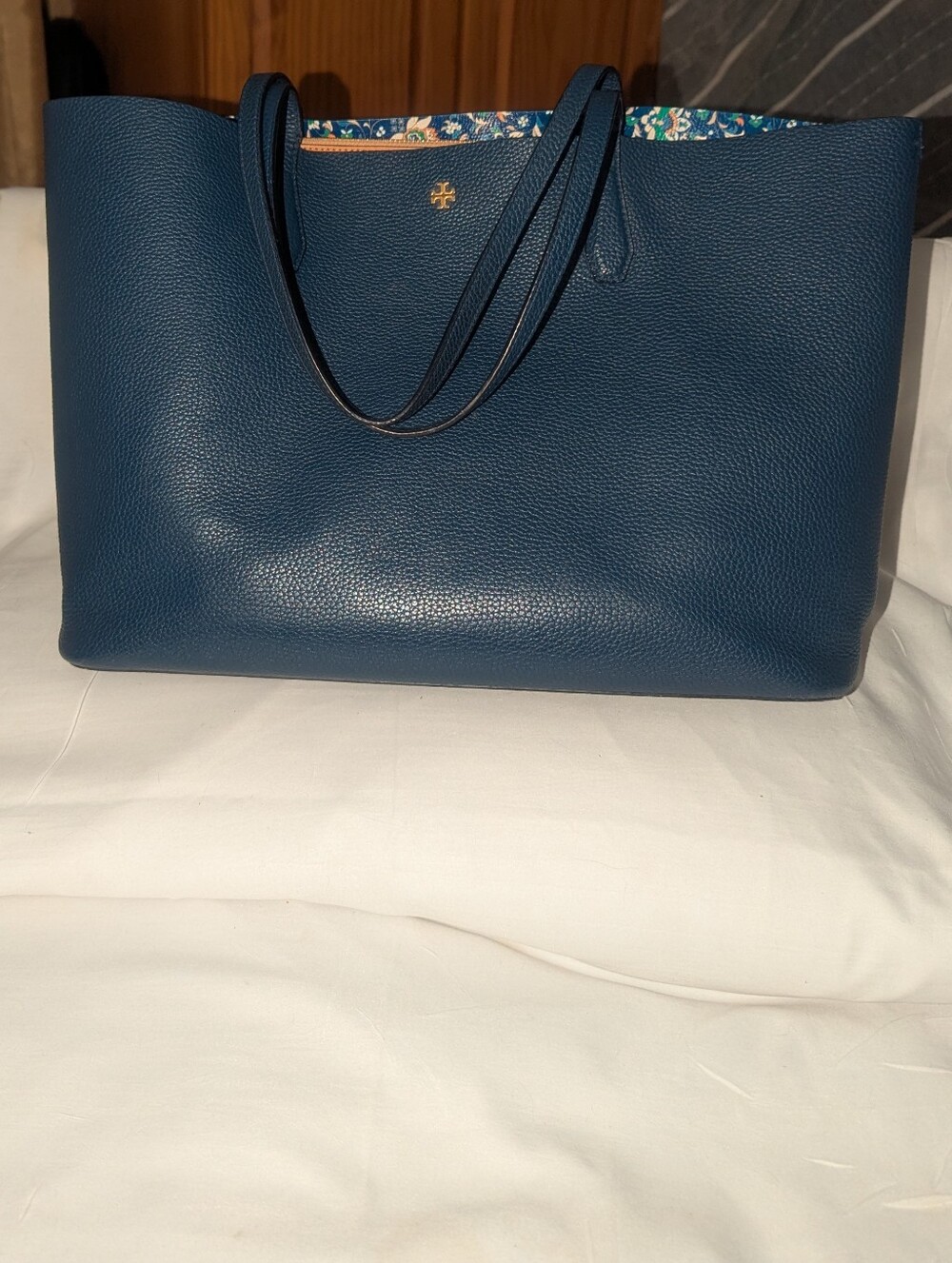 Tory Burch Navy Pebbled Leather Perry Tote Floral Interior Center Zip